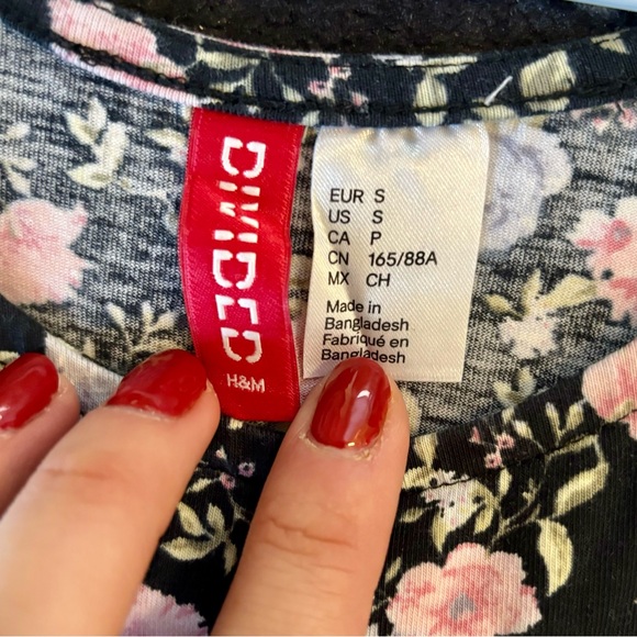 Black Floral Skater Dress - Picture 3 of 3